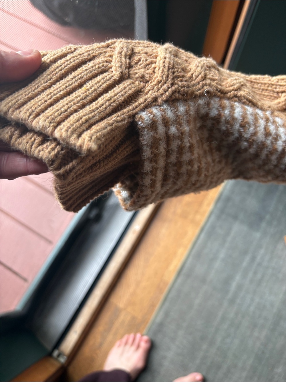POL Camel Cable Knit Cardigan with Cream Accents - Picture 5 of 8
